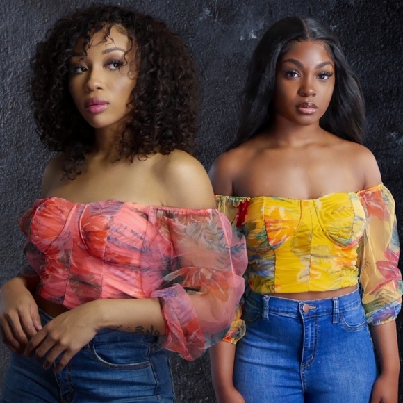 Floral Crop Top - Picture 3 of 3